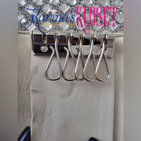 Chanel Key Holder🎀, Fold Wallet 🛍️, RARE & 💯 AUTHENTIC. Vintage Chanel - Picture 9 of 9